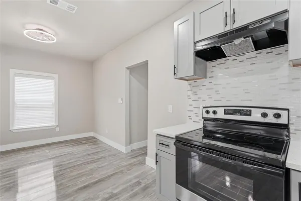$2,000 | 1914 Leath Street, Dallas, TX 75212