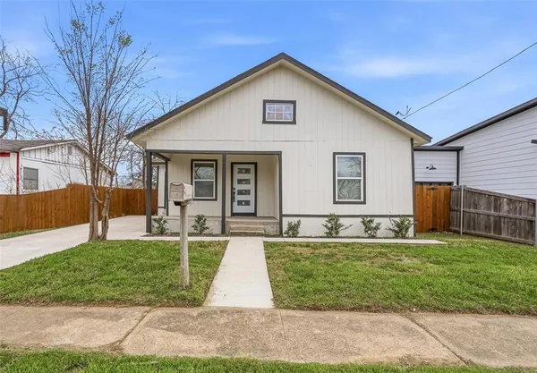 $2,000 | 1914 Leath Street, Dallas, TX 75212