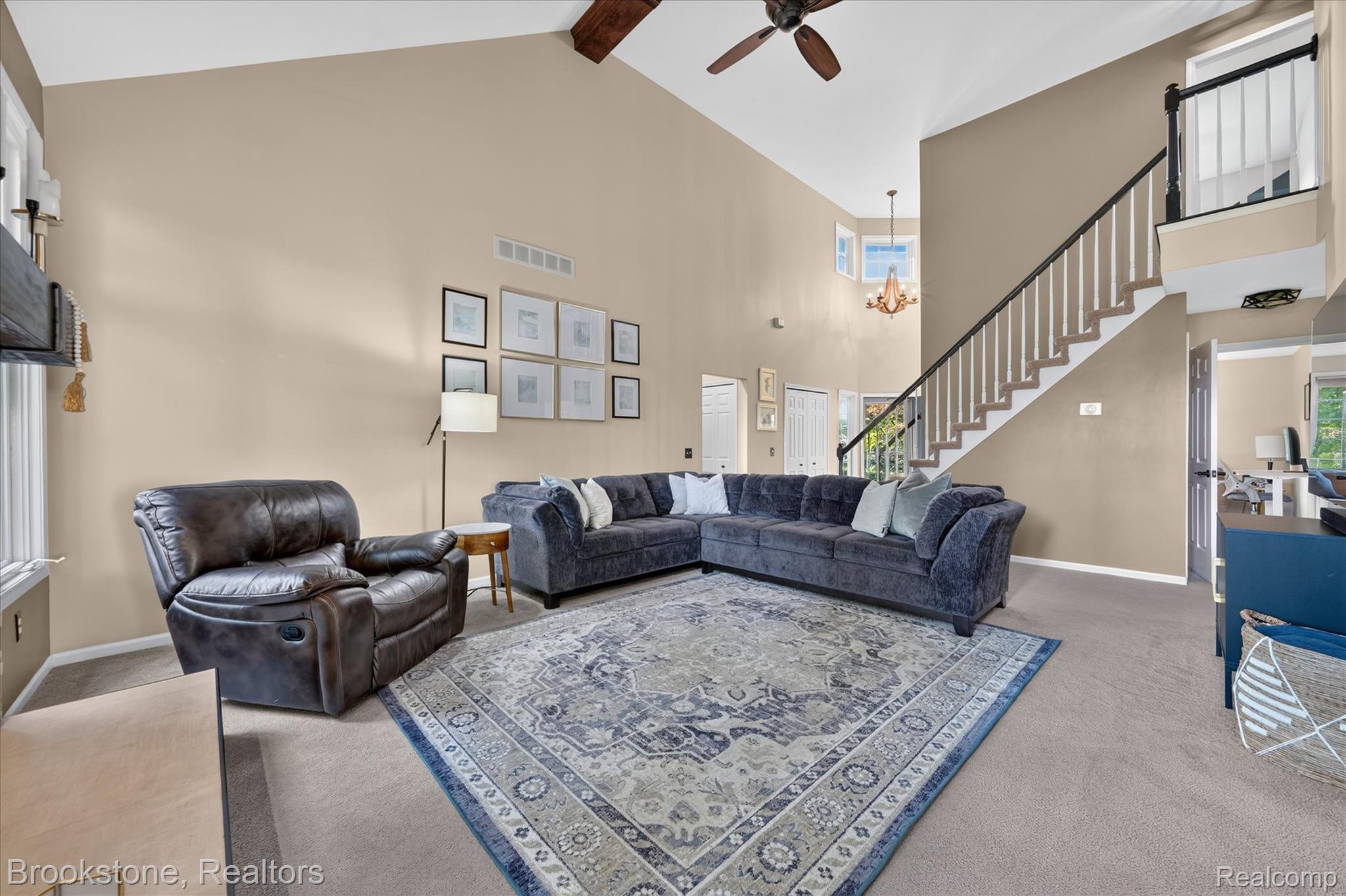 6730 Longhurst Clarkston, MI 48346 - Photo 4 of 30 3 Living Room.jpg