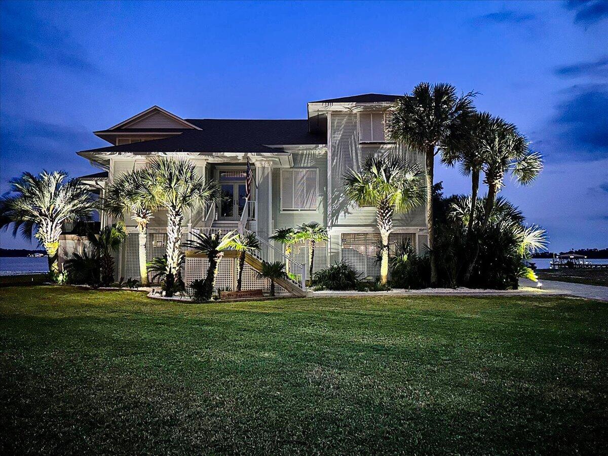 7813 Petersen Point Road Milton, FL 32583 - Photo 4 of 105