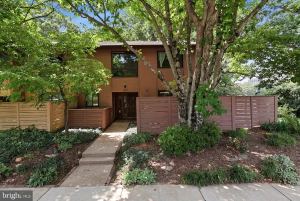$790,000 | 11615 Hunters Green Court, Reston, VA 20191