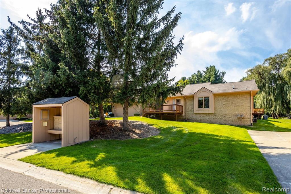 35040 Silver Ridge Court Farmington Hills, MI 48335 - Photo 2 of 43