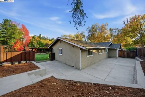 $1,988,000 | 572 Old Farm Road, Danville, CA 94526