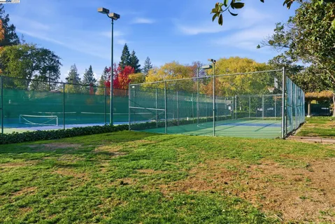 $1,988,000 | 572 Old Farm Road, Danville, CA 94526