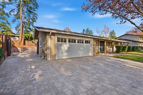 $1,988,000 | 572 Old Farm Road, Danville, CA 94526