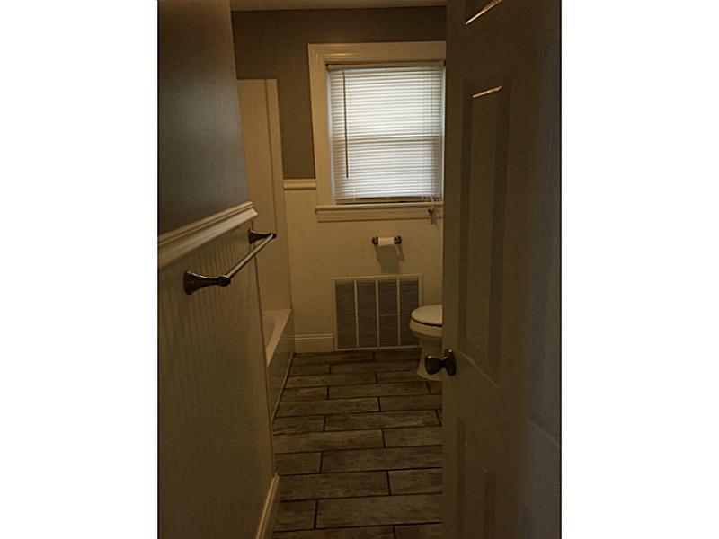 39 College Road Providence, RI 02908 - Photo 8 of 25 Bathroom.