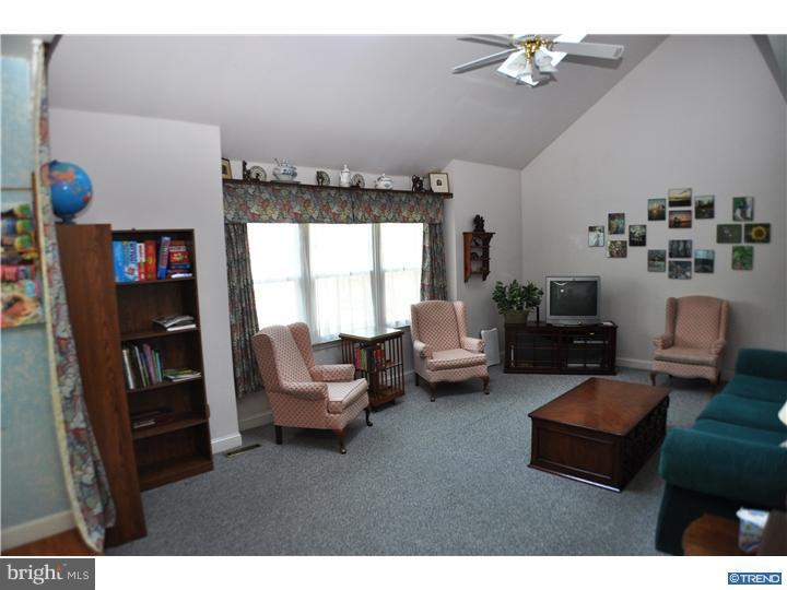206 West Silver Fox Road Newark, DE 19702 - Photo 11 of 25 Gallery Image 11