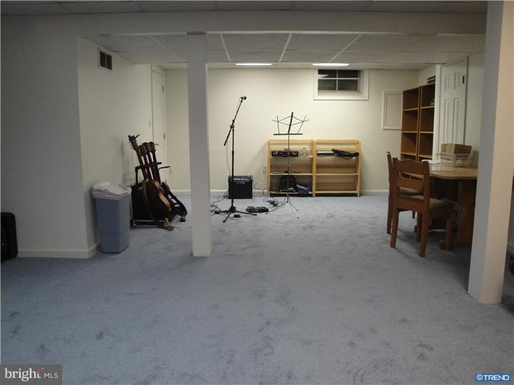 206 West Silver Fox Road Newark, DE 19702 - Photo 22 of 25 Gallery Image 22