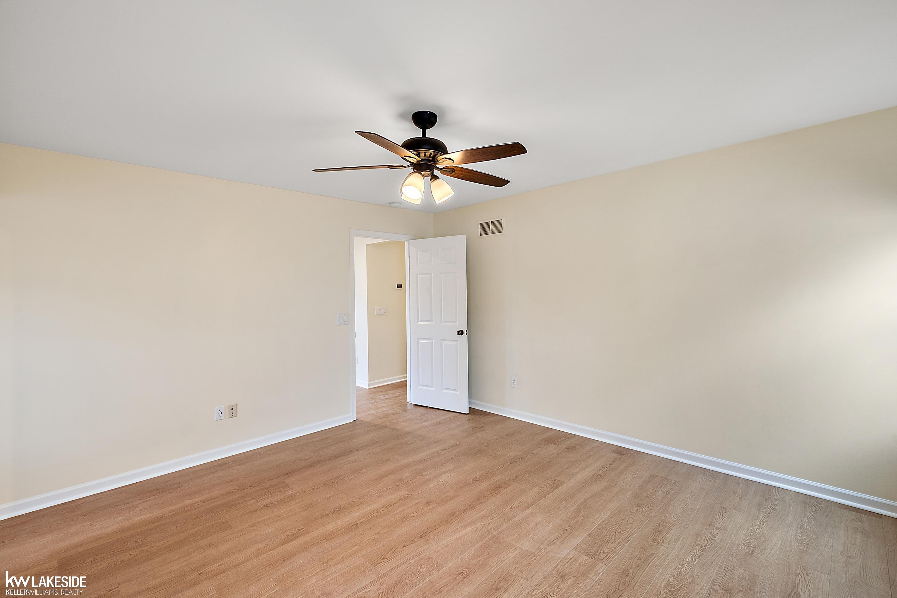 23887 Ravenswood Road, Unit 176 Macomb, MI 48042 - Photo 25 of 34 Gallery Image 25