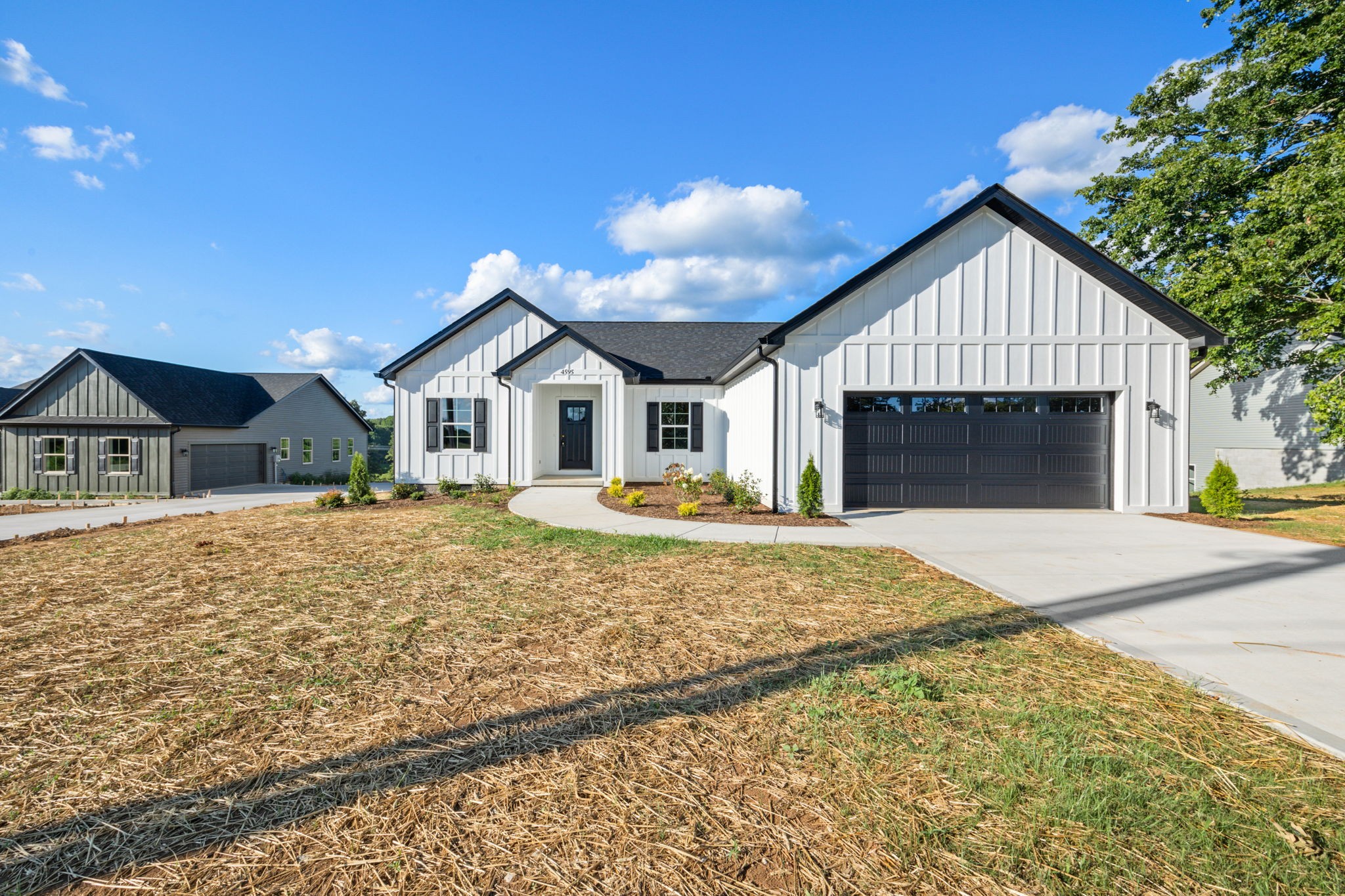 4595 Window Cliff Road Baxter, TN 38544 - Photo 1 of 30 a view of house with entertaining space