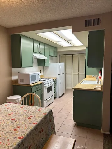 $329,000 | 3132 Little Mountain Drive, Unit A, San Bernardino, CA 92405