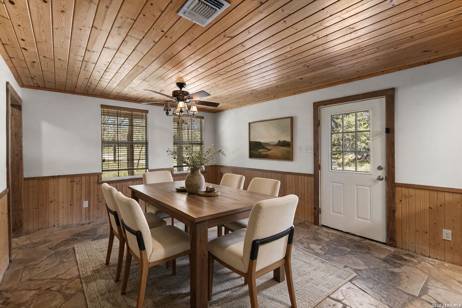 138 Comanche Path Bandera, TX 78003 - Photo 12 of 50 Gallery Image 12