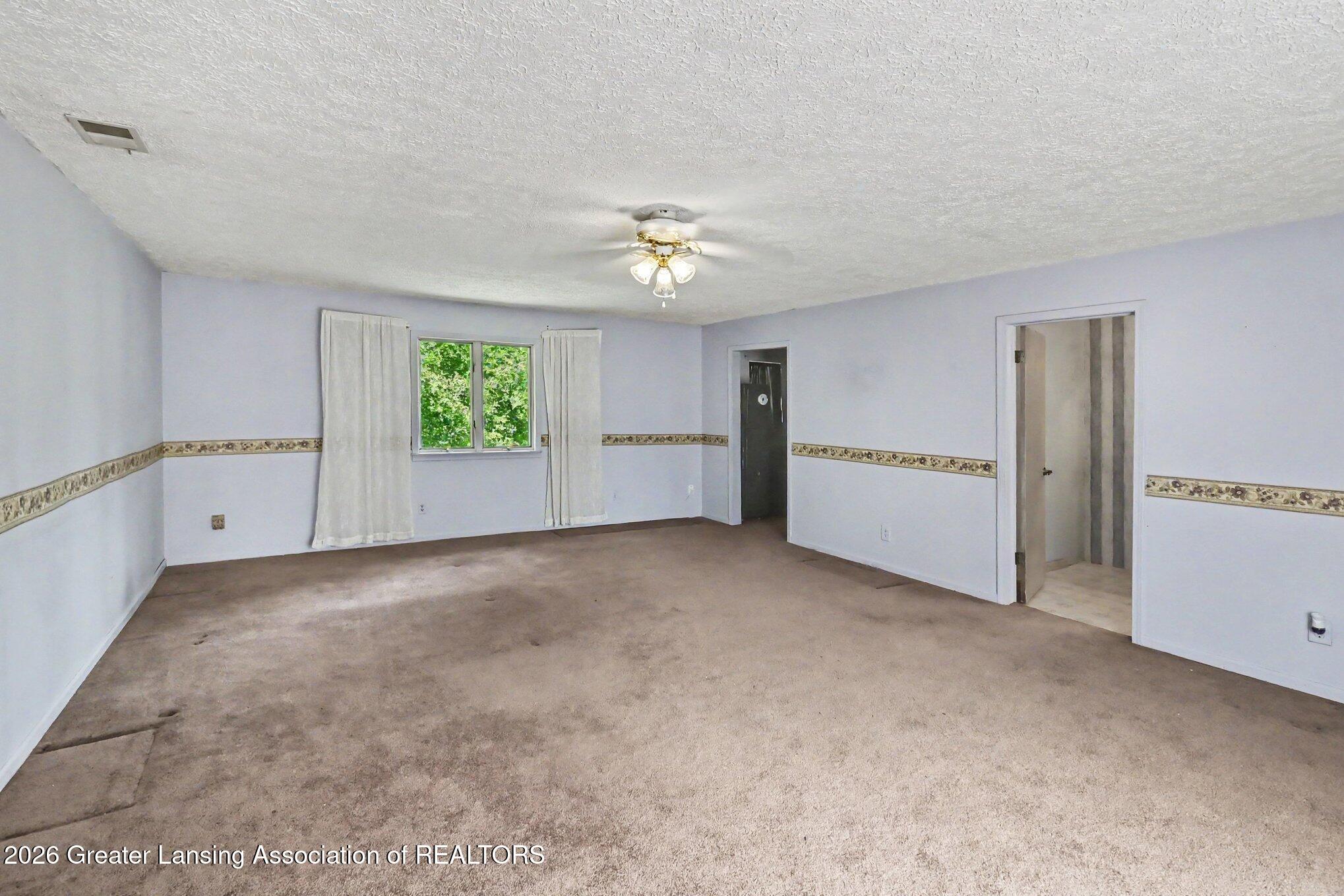 12092 Rupp Road Grand Ledge, MI 48837 - Photo 12 of 23 011_file_8261