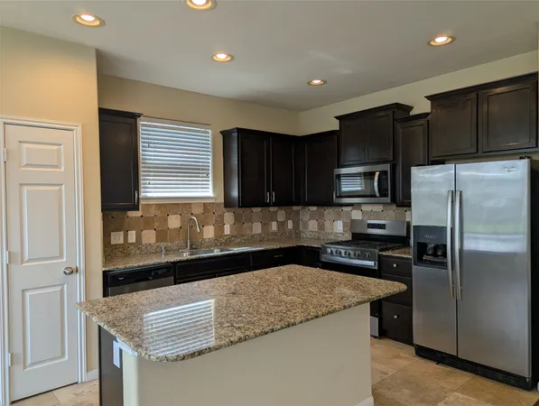 $2,200 | 1127 Honeysuckle Vine Drive, Rosenberg, TX 77469