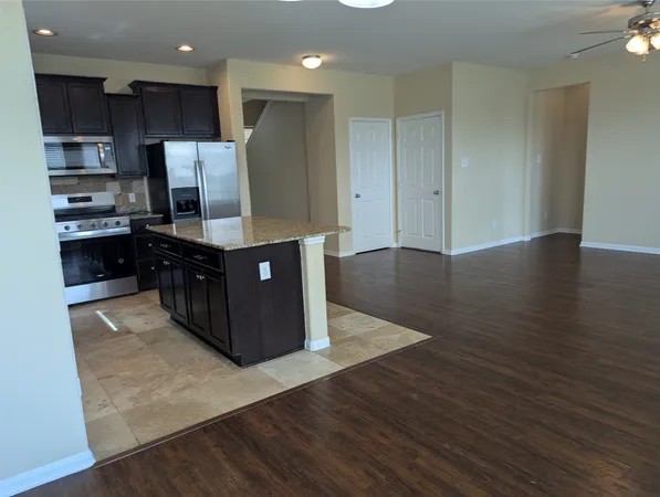 $2,200 | 1127 Honeysuckle Vine Drive, Rosenberg, TX 77469