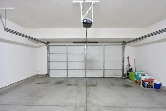 a view of a garage