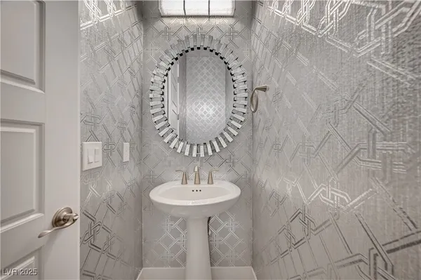 $6,230 | 3943 Reyes Avenue, Las Vegas, NV 89141