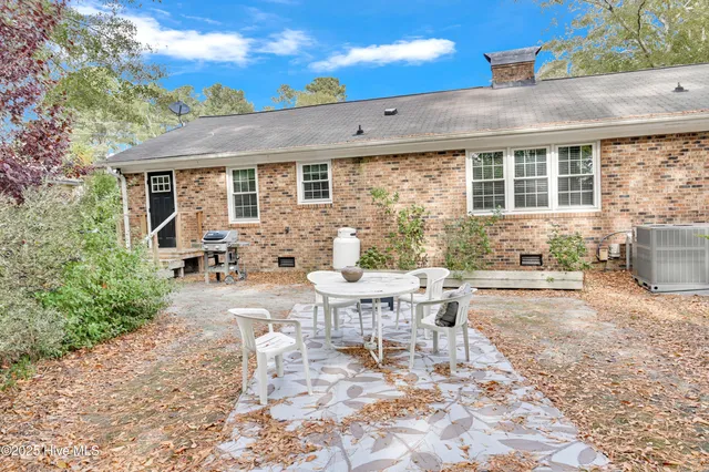 $225,000 | 206 Kirkland Drive, Greenville, NC 27858