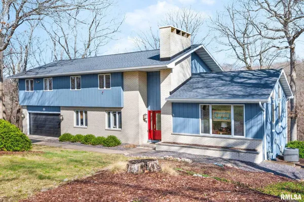 $349,900 | 1230 Olde Farm Road, East Peoria, IL 61611