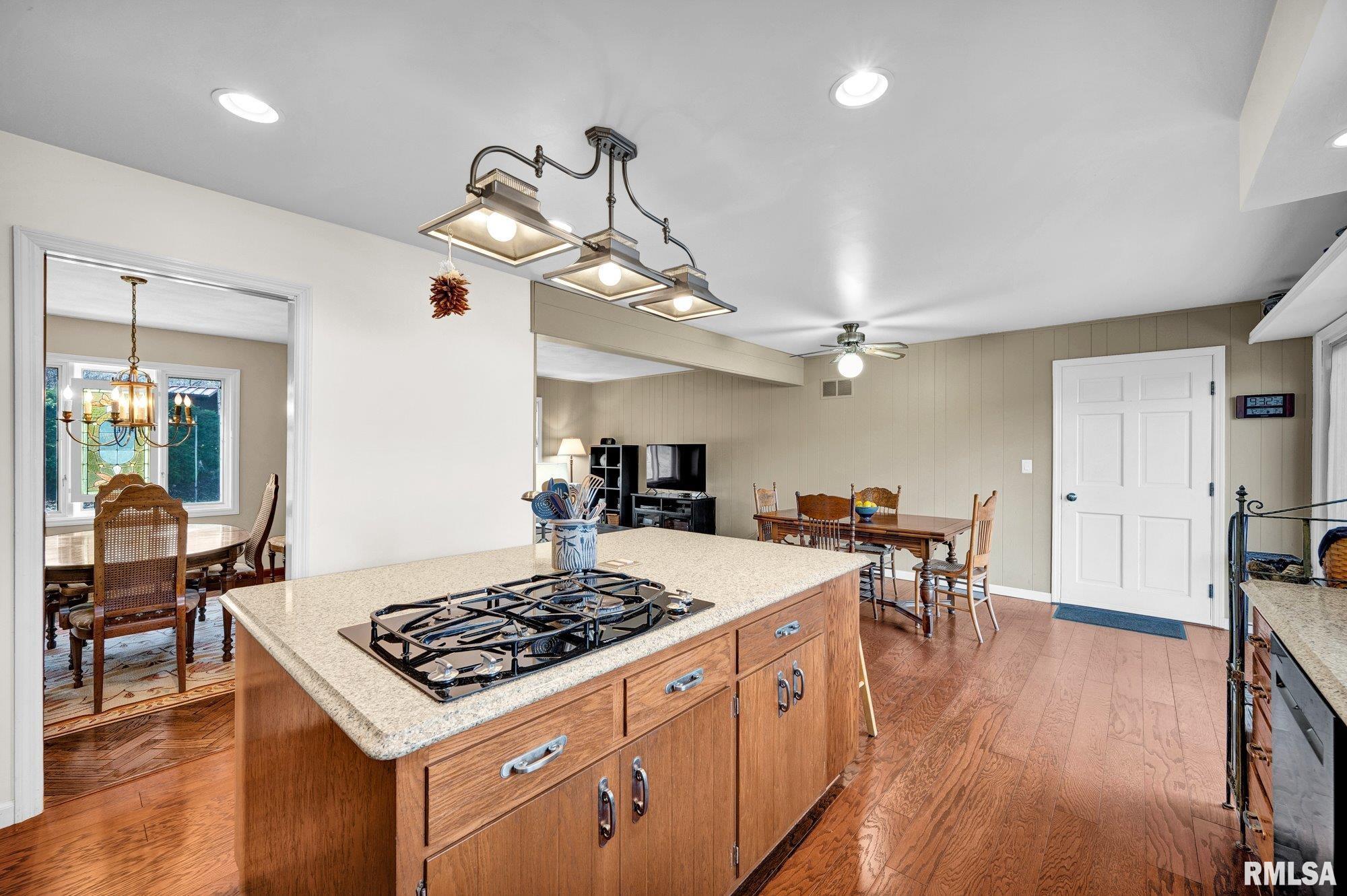 1230 Olde Farm Road East Peoria, IL 61611 - Photo 12 of 73