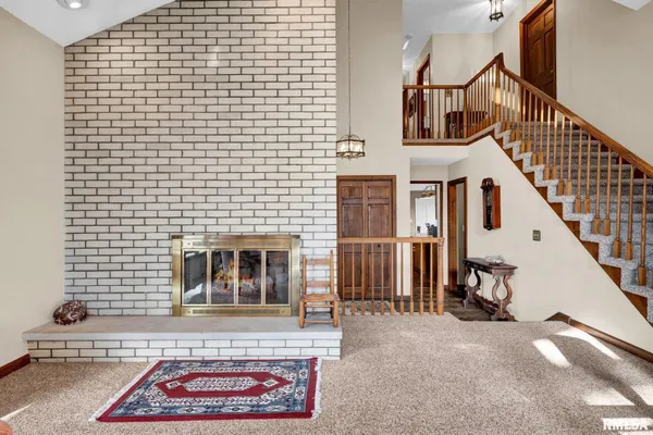 $349,900 | 1230 Olde Farm Road, East Peoria, IL 61611