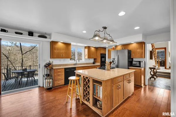 $349,900 | 1230 Olde Farm Road, East Peoria, IL 61611