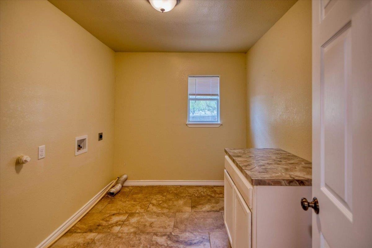 243 East Flag Creek Ranch Road Llano, TX 78643 - Photo 10 of 29 Gallery Image 10