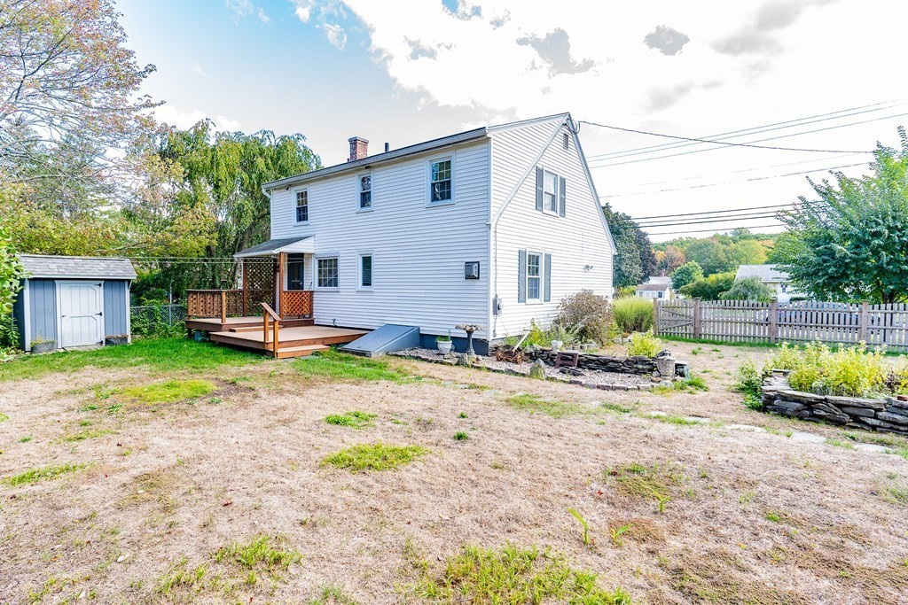 269 Russell Road Westfield, MA 01085 - Photo 3 of 30 Gallery Image 3