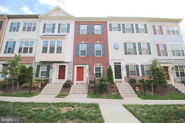 $391,000 | 4504 Potomac Highlands Circle, Triangle, VA 22172