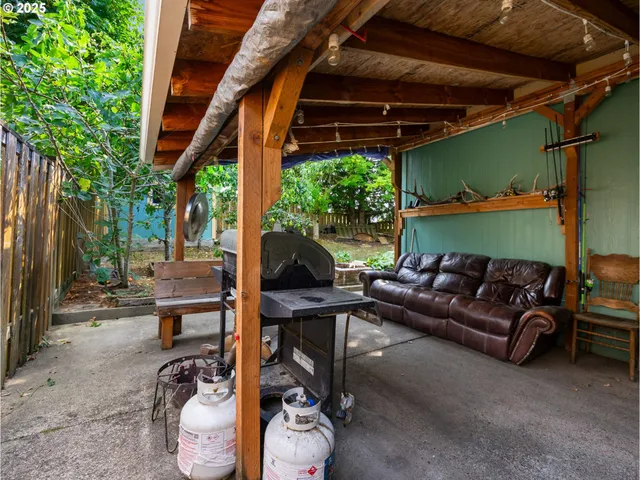 a view of outdoor space yard deck and patio