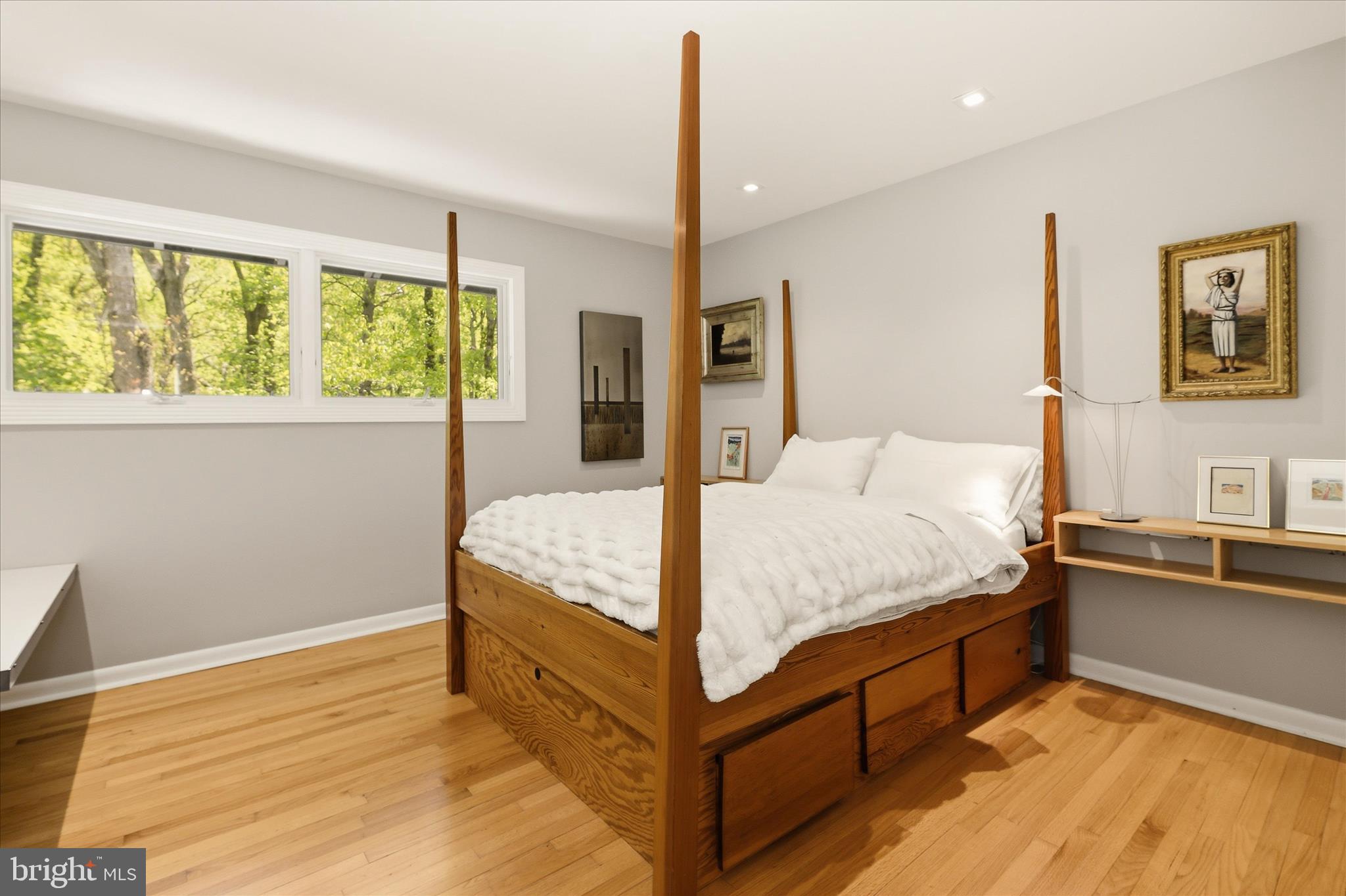 927 Buckhorn Road Sykesville, MD 21784 - Photo 50 of 147 a bed room with a bed and a large window