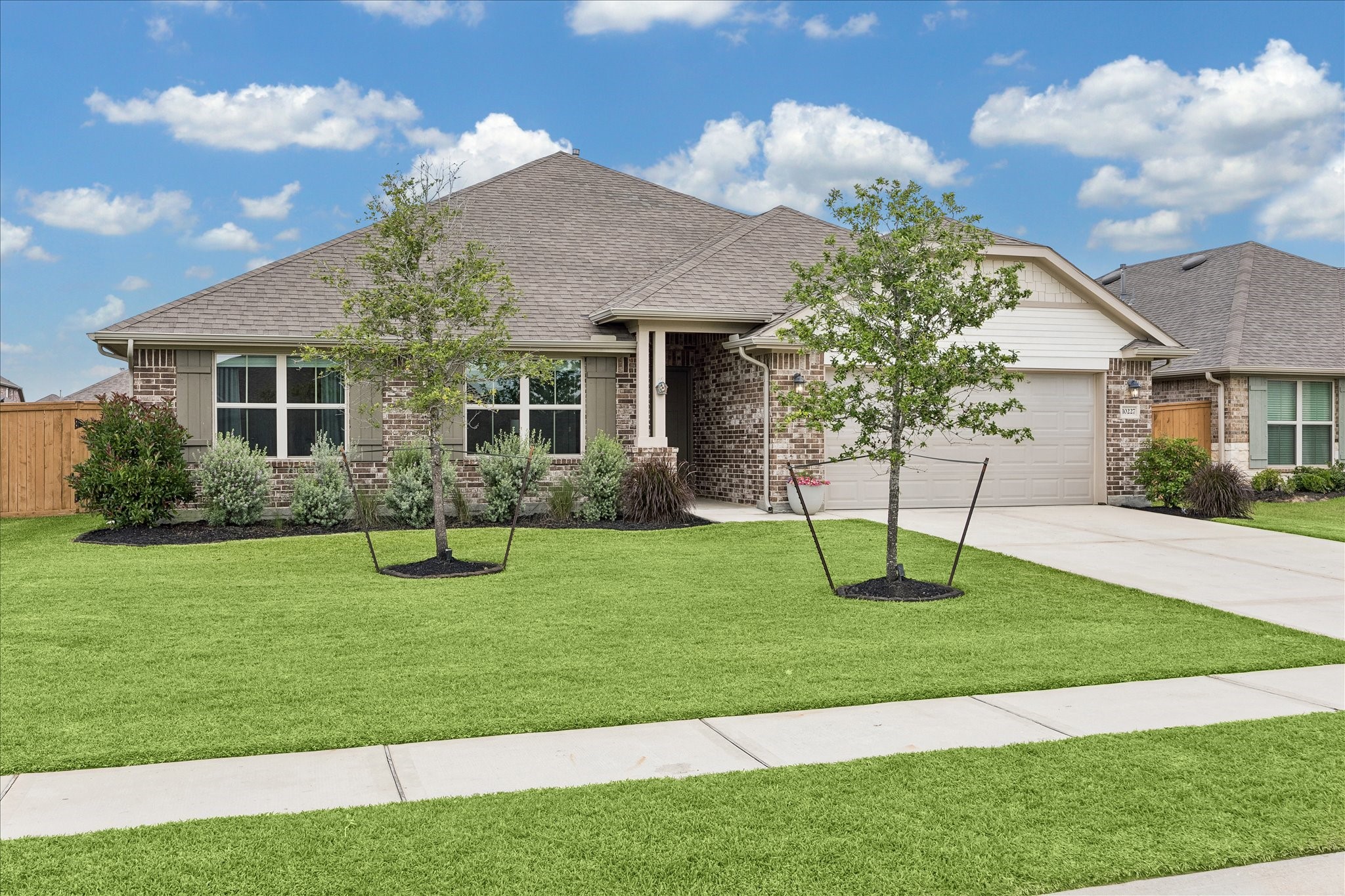 10227 Whitney Reach Drive Rosharon, TX 77583 - Photo 25 of 28 Gorgeous 1 story home in the private, gated section of Sierra Vista.