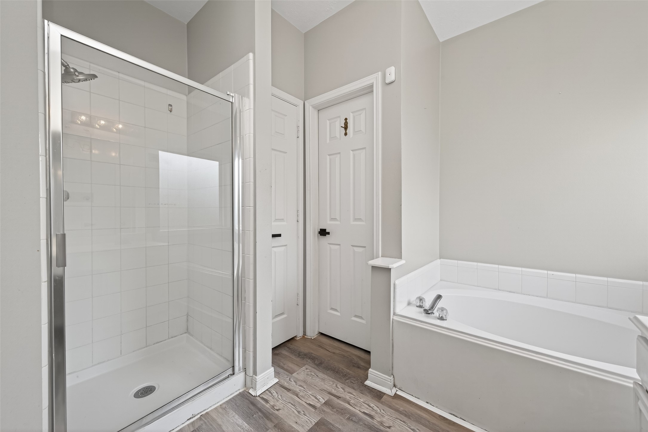 16902 Canyon Ridge Drive Spring, TX 77379 - Photo 26 of 43 a bathroom with a bathtub and a shower