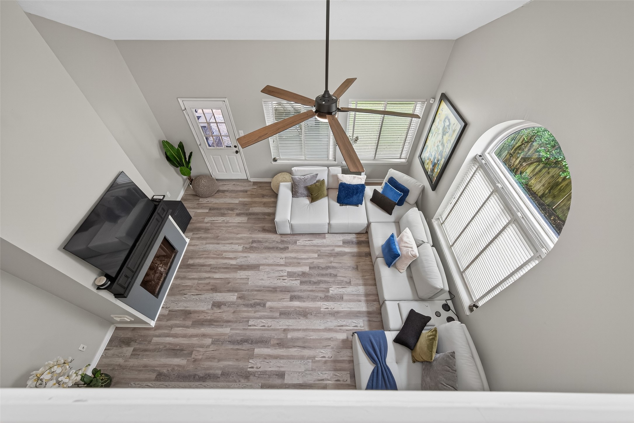 16902 Canyon Ridge Drive Spring, TX 77379 - Photo 38 of 43 a view of entryway and hall