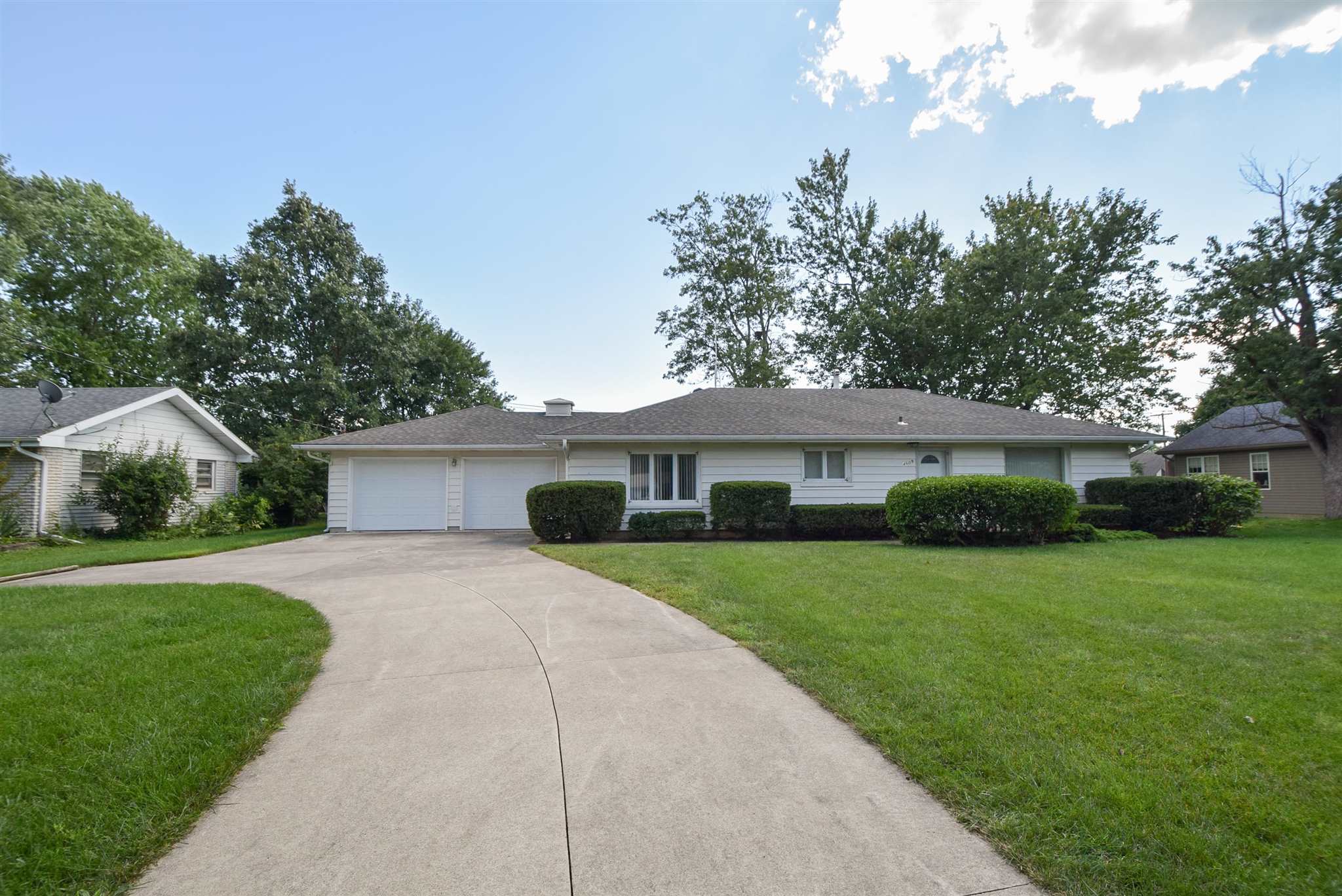 4609 West Petty Road Muncie, IN 47304 - Photo 1 of 28