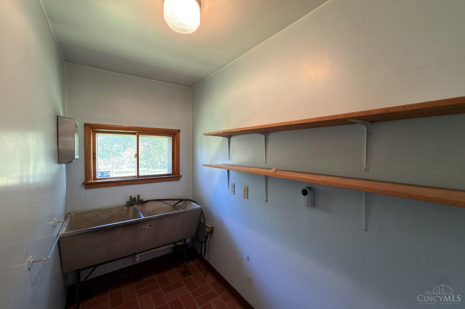 6802 Liberty Fairfield Road Hamilton, OH 45011 - Photo 17 of 23 Gallery Image 17