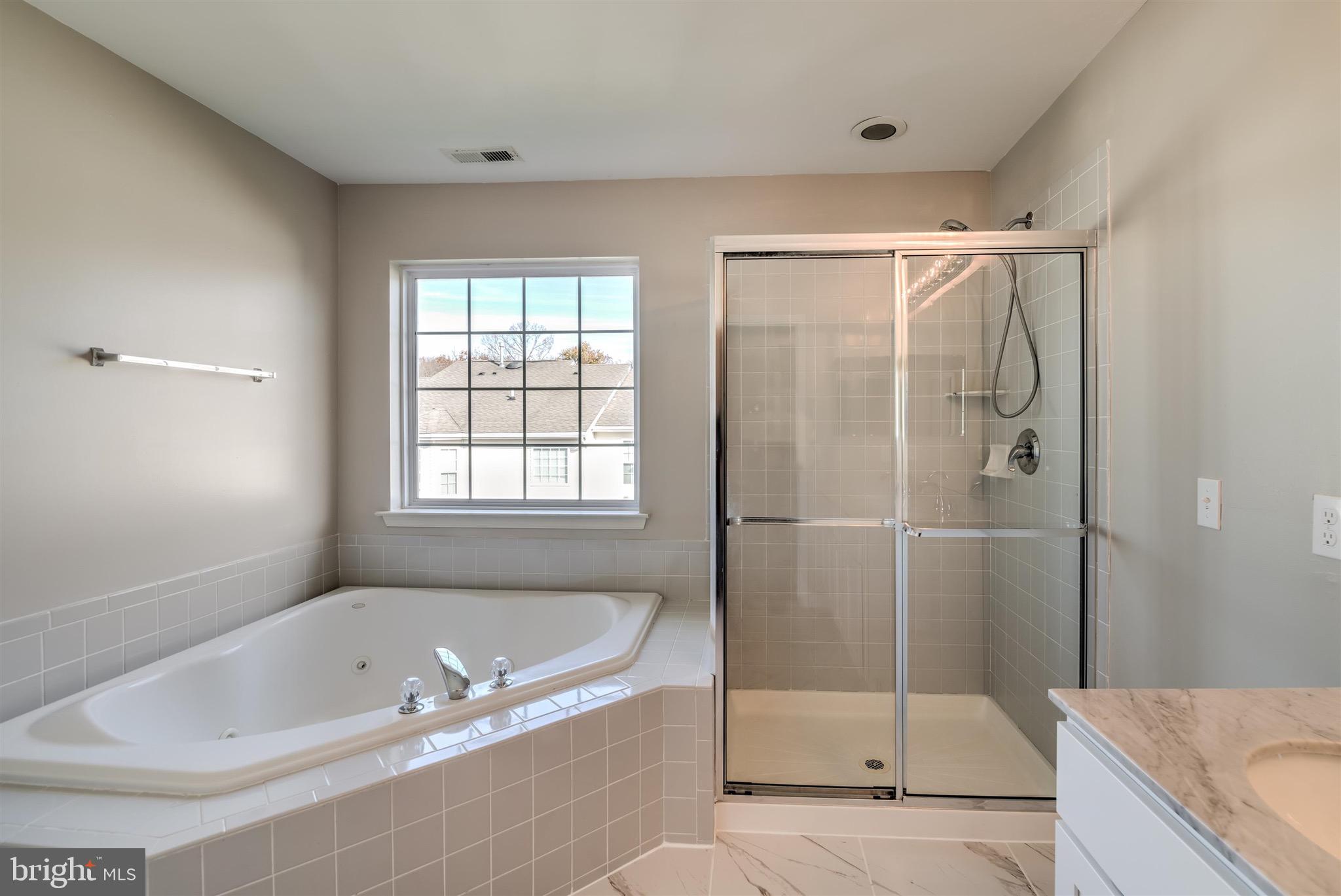 206 Hawthorne Way Delran, NJ 08075 - Photo 17 of 21 Gallery Image 17
