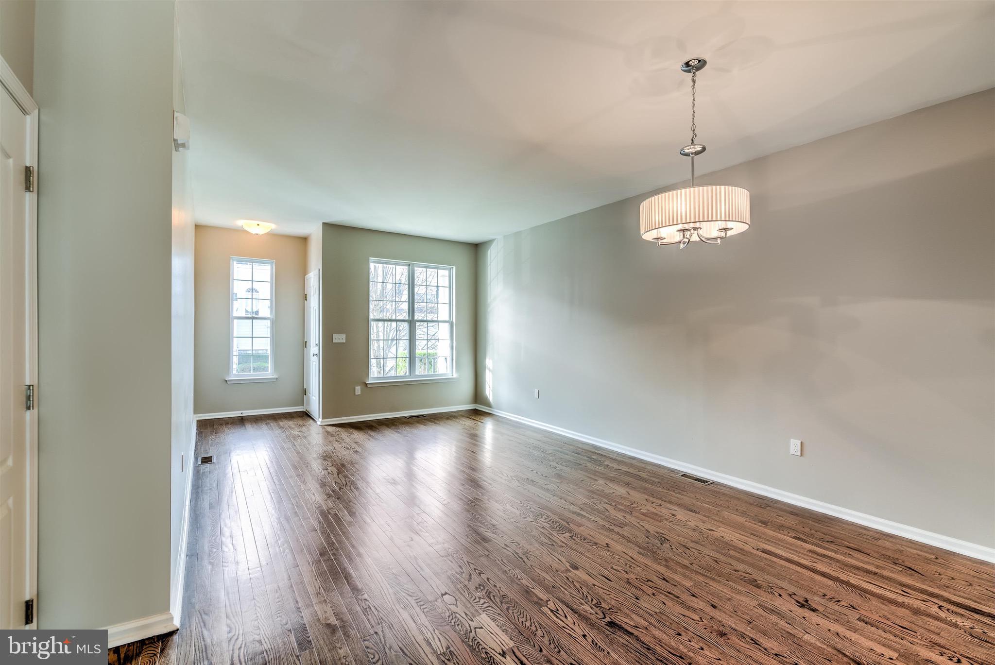 206 Hawthorne Way Delran, NJ 08075 - Photo 4 of 21 Gallery Image 4