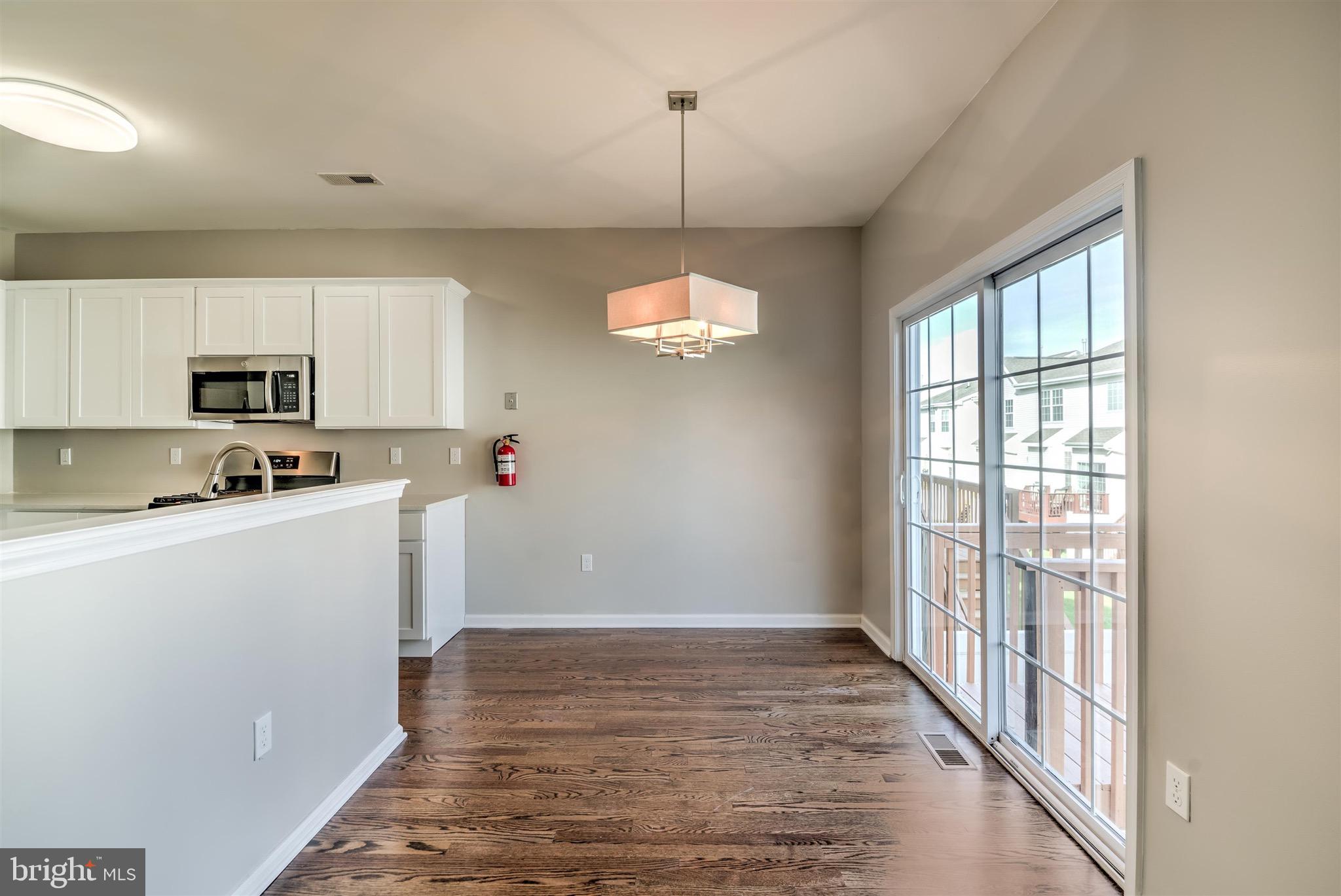 206 Hawthorne Way Delran, NJ 08075 - Photo 8 of 21 Gallery Image 8