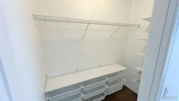 $199,900 | 33 Kassebaum Lane, Unit 306, St. Louis, MO 63129