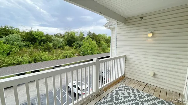 $199,900 | 33 Kassebaum Lane, Unit 306, St. Louis, MO 63129