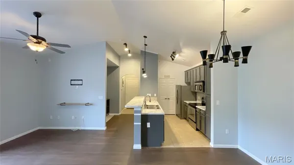 $199,900 | 33 Kassebaum Lane, Unit 306, St. Louis, MO 63129
