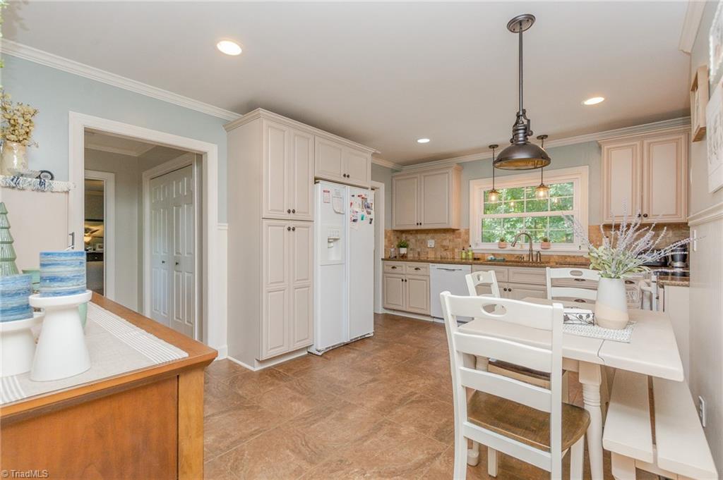912 Shamrock Road Asheboro, NC 27203 - Photo 7 of 35 Gallery Image 7