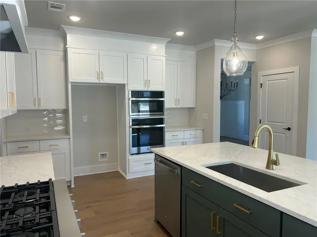 $869,990 | 4095 Sierra Vista Circle, Cumming, GA 30040