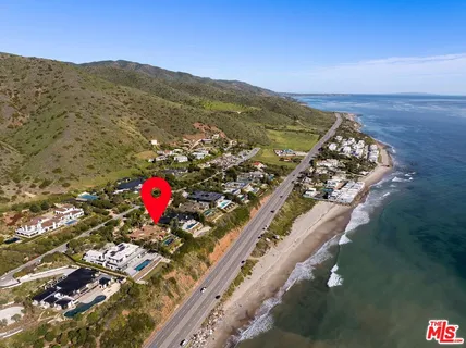 $19,100,000 | 11768 Ellice Street, Malibu, CA 90265