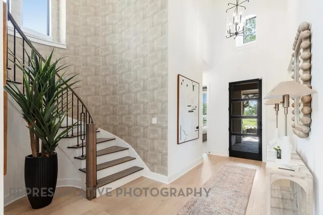 a view of entryway with a front door
