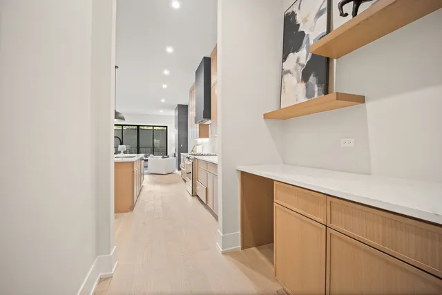 $899,000 | 4353 North Richmond Street, Unit 1N, Chicago, IL 60618