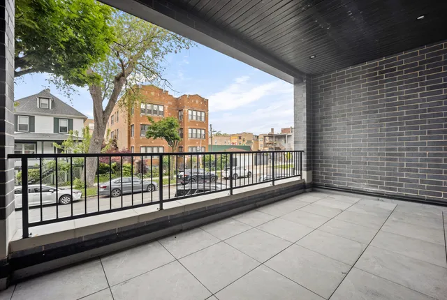 $899,000 | 4353 North Richmond Street, Unit 1N, Chicago, IL 60618