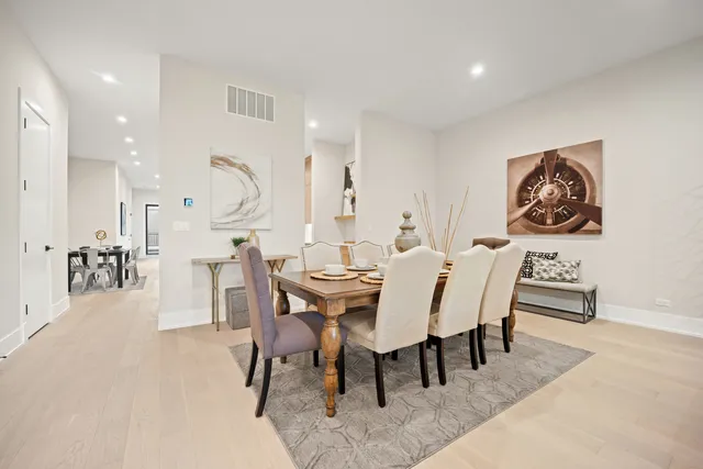 $899,000 | 4353 North Richmond Street, Unit 1N, Chicago, IL 60618