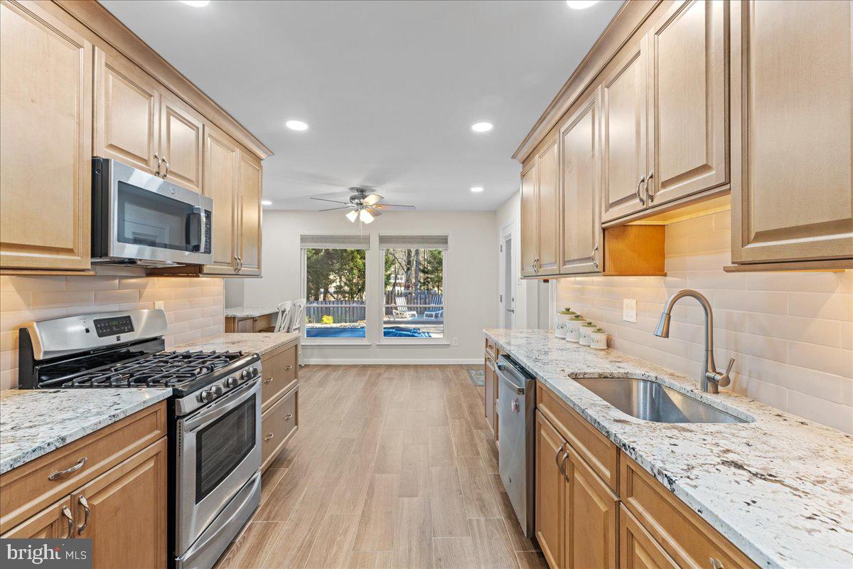 109 Heath Road Medford, NJ 08055 - Photo 3 of 41 Gallery Image 3